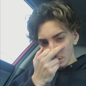 Meet your Posher, Victor